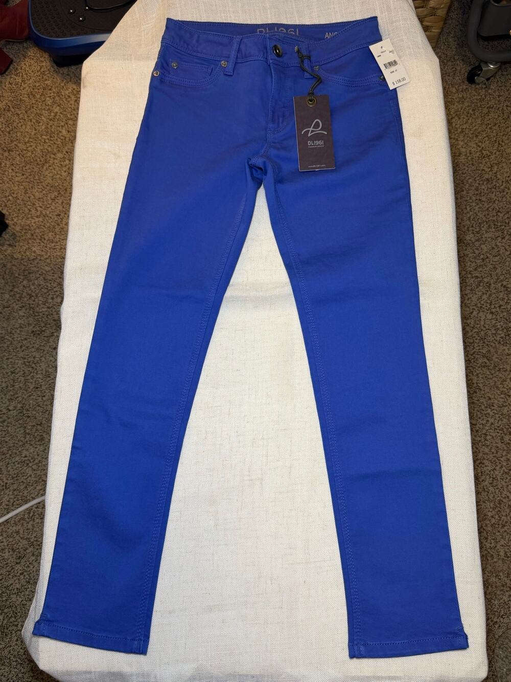 DL1961 New w/Tags